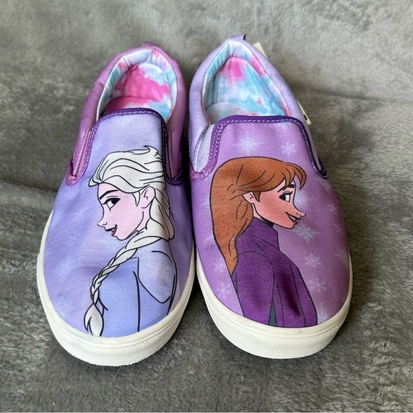 Disney Frozen‎ Elsa & Anna Sneakers Big Girls Size 5 Purple Slip On Shoes - Picture 1 of 9